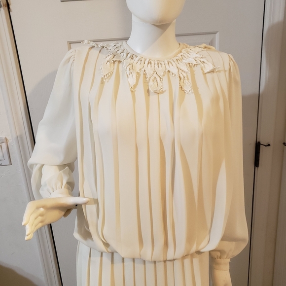 Vintage In The Mood Long Sleeve Pleated Dress size 6 - Picture 2 of 8